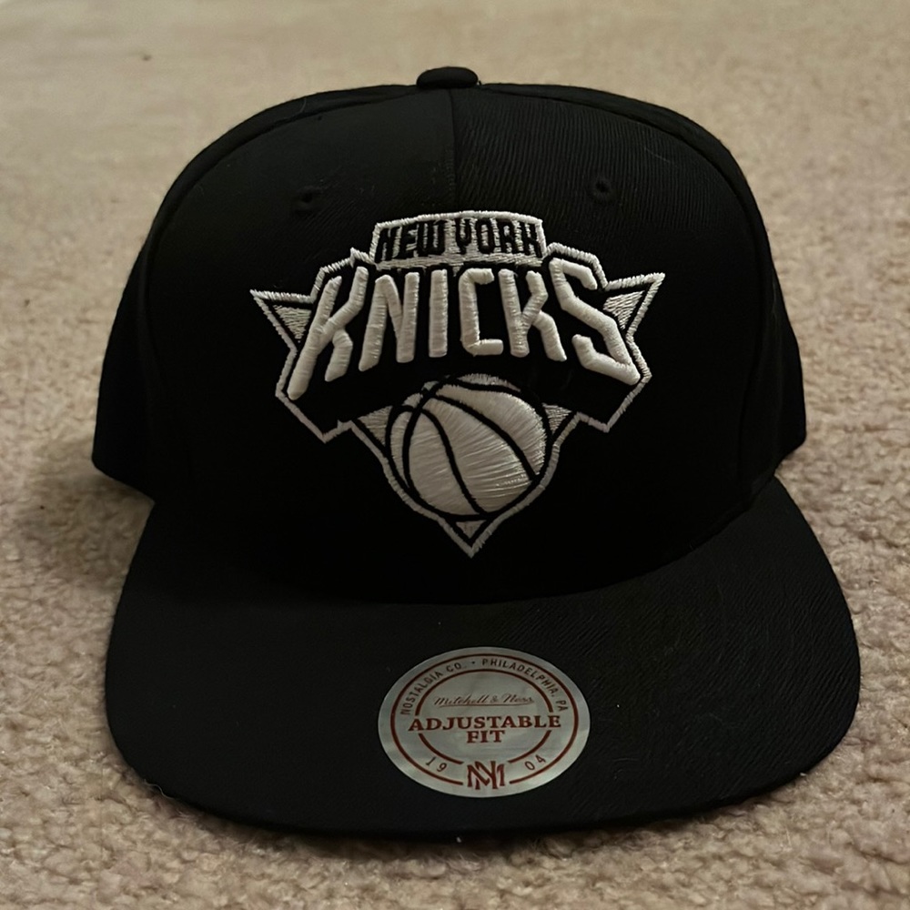 Used Mitchell & Ness NBA New York Knicks Adjustable Flat Brim Hat